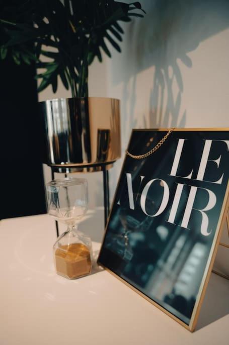 Penthouse Noir - Wyndale Living - Central Bham 2Br برمنغهام المظهر الخارجي الصورة